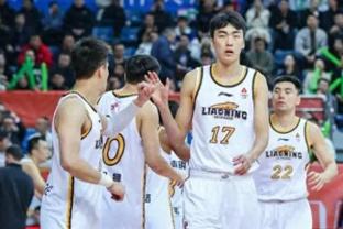 稳定输出！巴特勒半场6中3&罚球5中5拿到11分 正负值+7